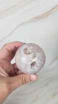Bild in Galerie-Betrachter laden, Druzy Pink Amethyst / Blumenachat Kugel (40r)