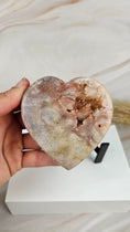 Bild in Galerie-Betrachter laden, Druzy Pink Amethyst Herz mit Stand (43tt)