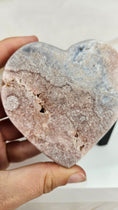 Bild in Galerie-Betrachter laden, Druzy Pink Amethyst Herz mit Stand (48iw)