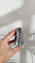 Bild in Galerie-Betrachter laden, Amethyst Cut Base aus Brasilien in hell Lila (29wy)
