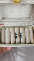 Bild in Galerie-Betrachter laden, 925 Silber Creolen in Peridot oder Blue London Topas (13pebl)