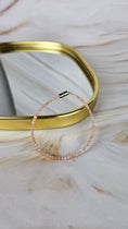 Bild in Galerie-Betrachter laden, Faccetiertes Pfirsich Mondstein Armband mit Magnetverschluss (19pfo)