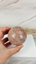 Bild in Galerie-Betrachter laden, Pink Amethyst Kugel (39cod)