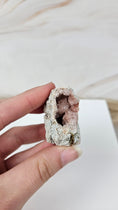 Bild in Galerie-Betrachter laden, Pink Amethyst Rohsteine 9