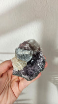 Bild in Galerie-Betrachter laden, Amethyst Cluster mit Calcit aus Brasilien (64oo)