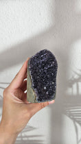 Bild in Galerie-Betrachter laden, Amethyst Cute Base in dunkel Lila aus Brasilien (44tt)