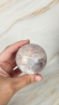 Bild in Galerie-Betrachter laden, Druzy Pink Amethyst / Blumenachat Kugel (40r)