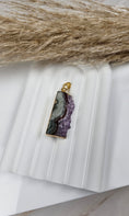Bild in Galerie-Betrachter laden, Amethyst Achat Kettenanhänger in Gold (16cci)
