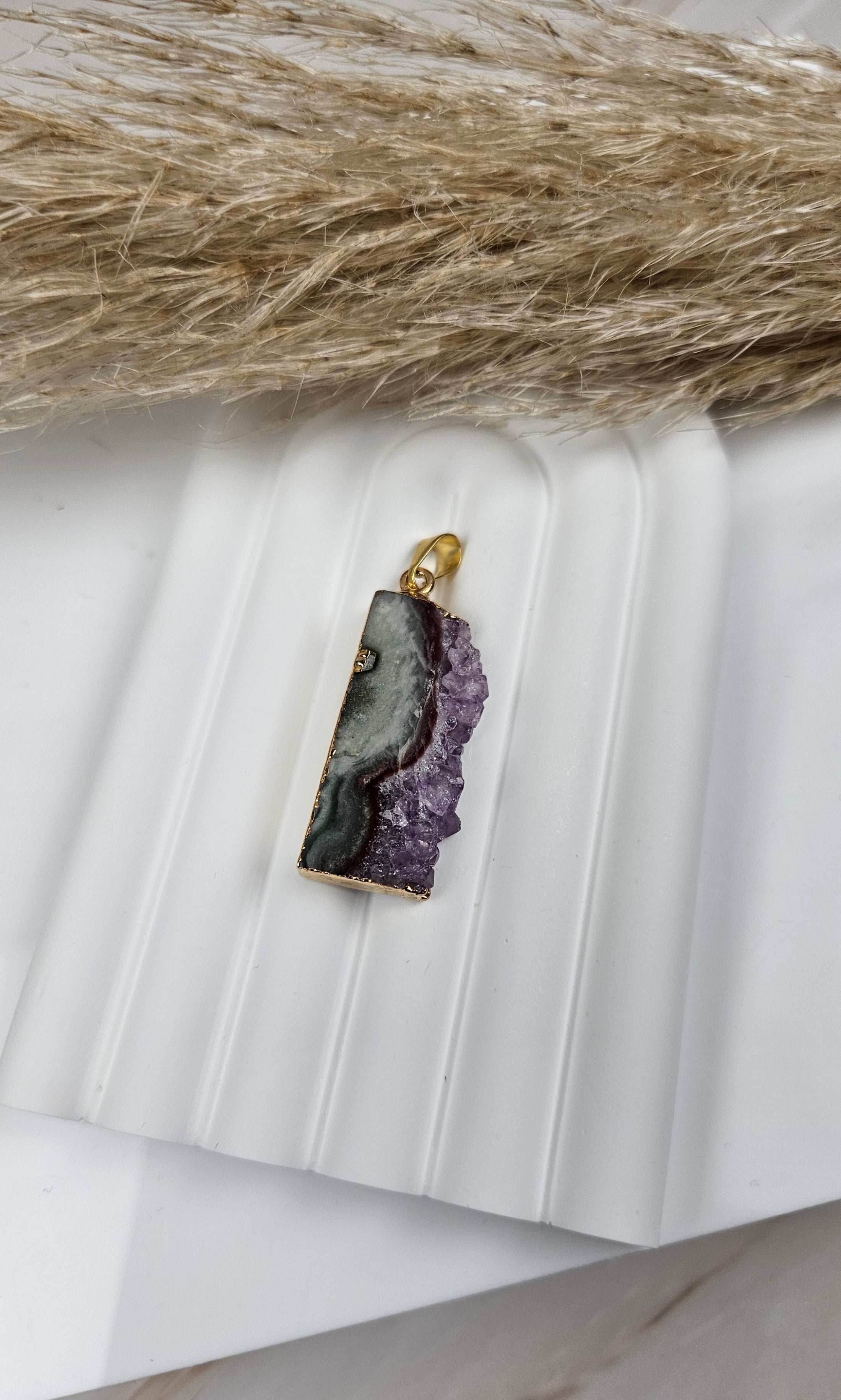 Amethyst Achat Kettenanhänger in Gold (16cci)
