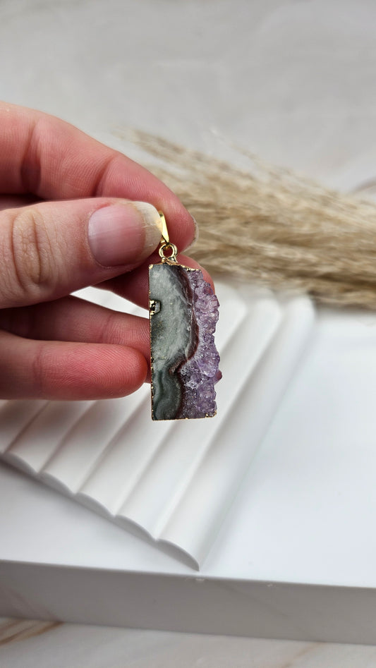 Amethyst Achat Kettenanhänger in Gold (16cci)