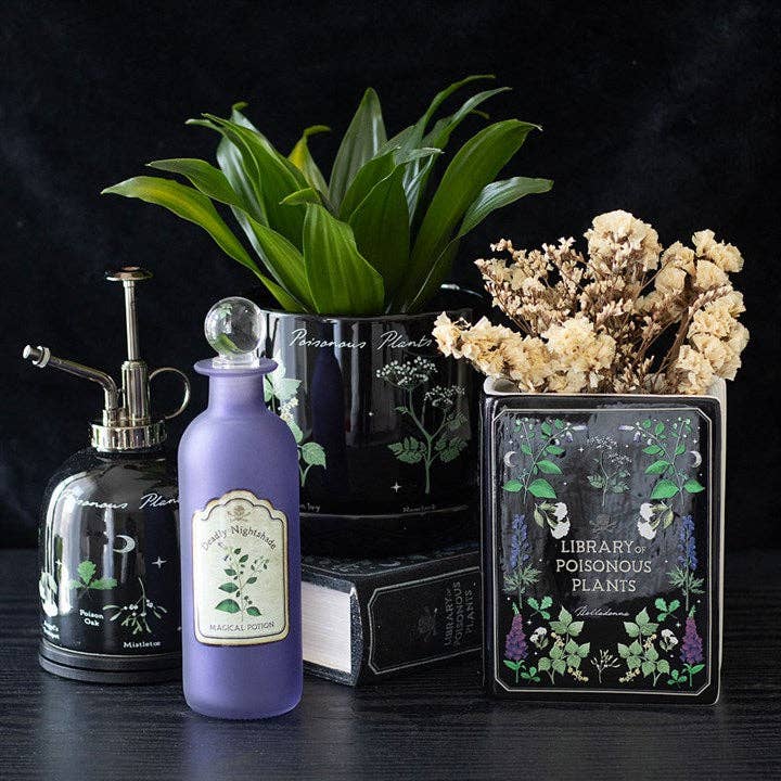 Buchförmige Vase" Library of Poisonous Plants“