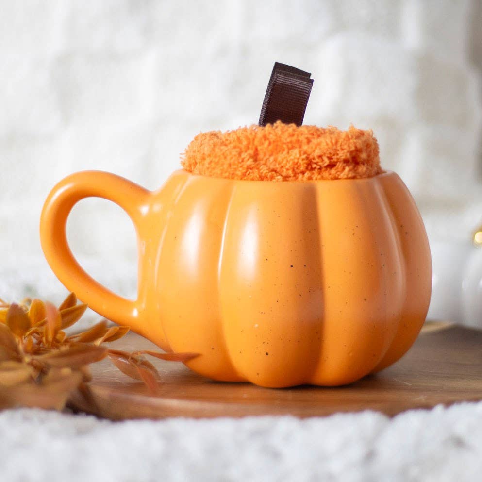Herbstbecher in Kürbisform und Socken-Set