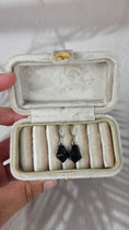 Bild in Galerie-Betrachter laden, Diamant Form Creolen in Silber (17bb)
