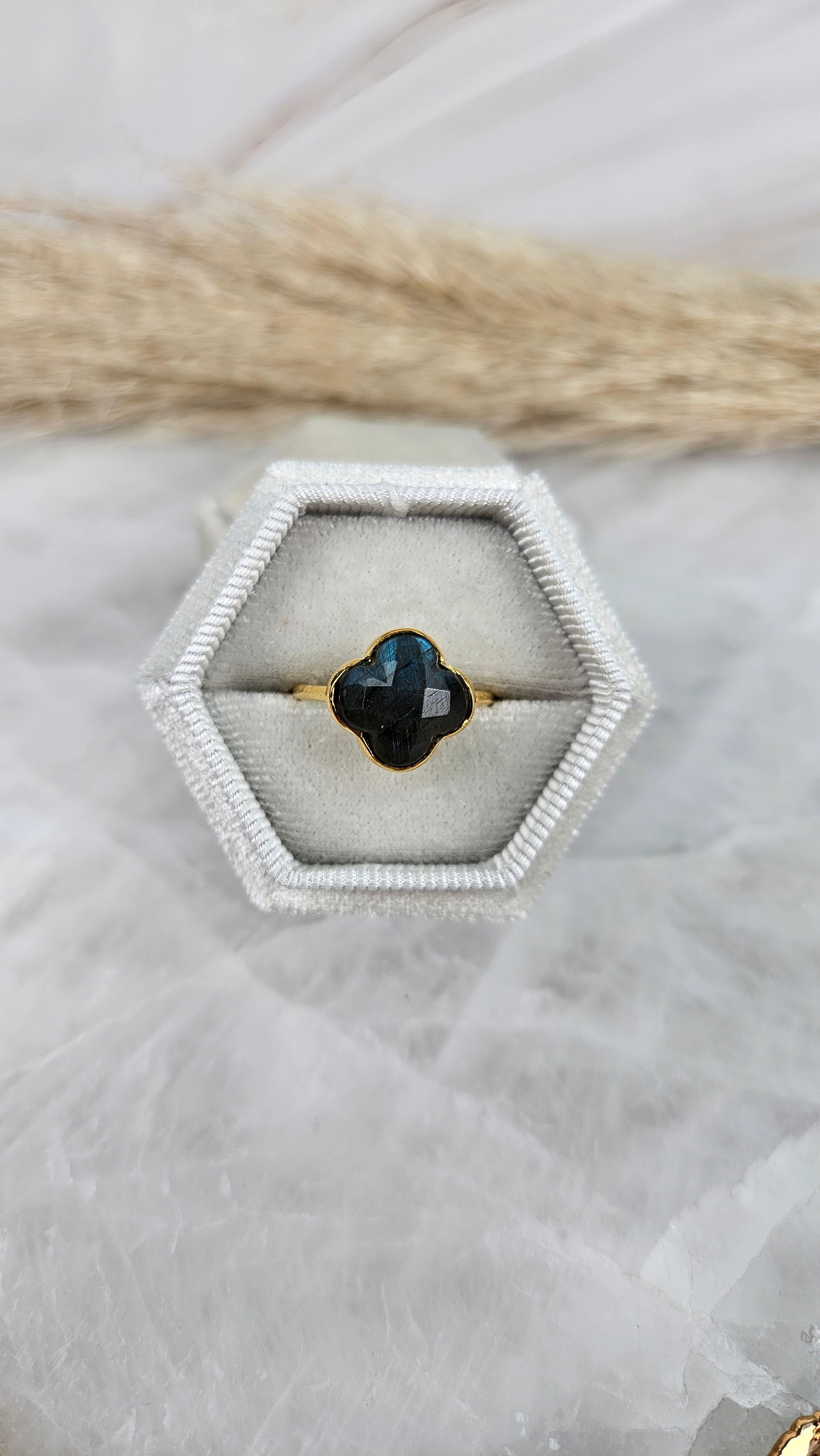 Subhagya - Labradorit Ring