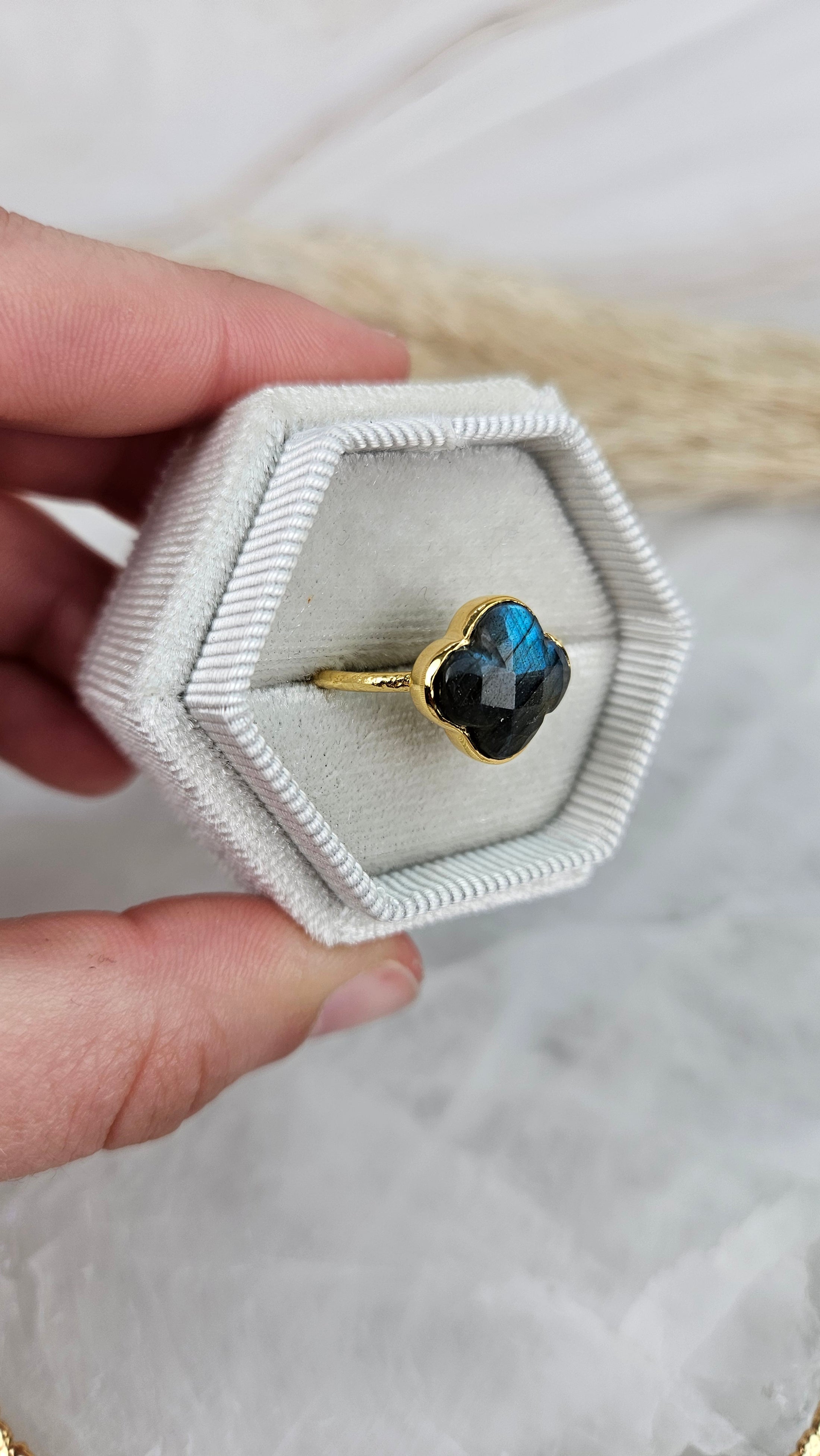 Subhagya - Labradorit Ring
