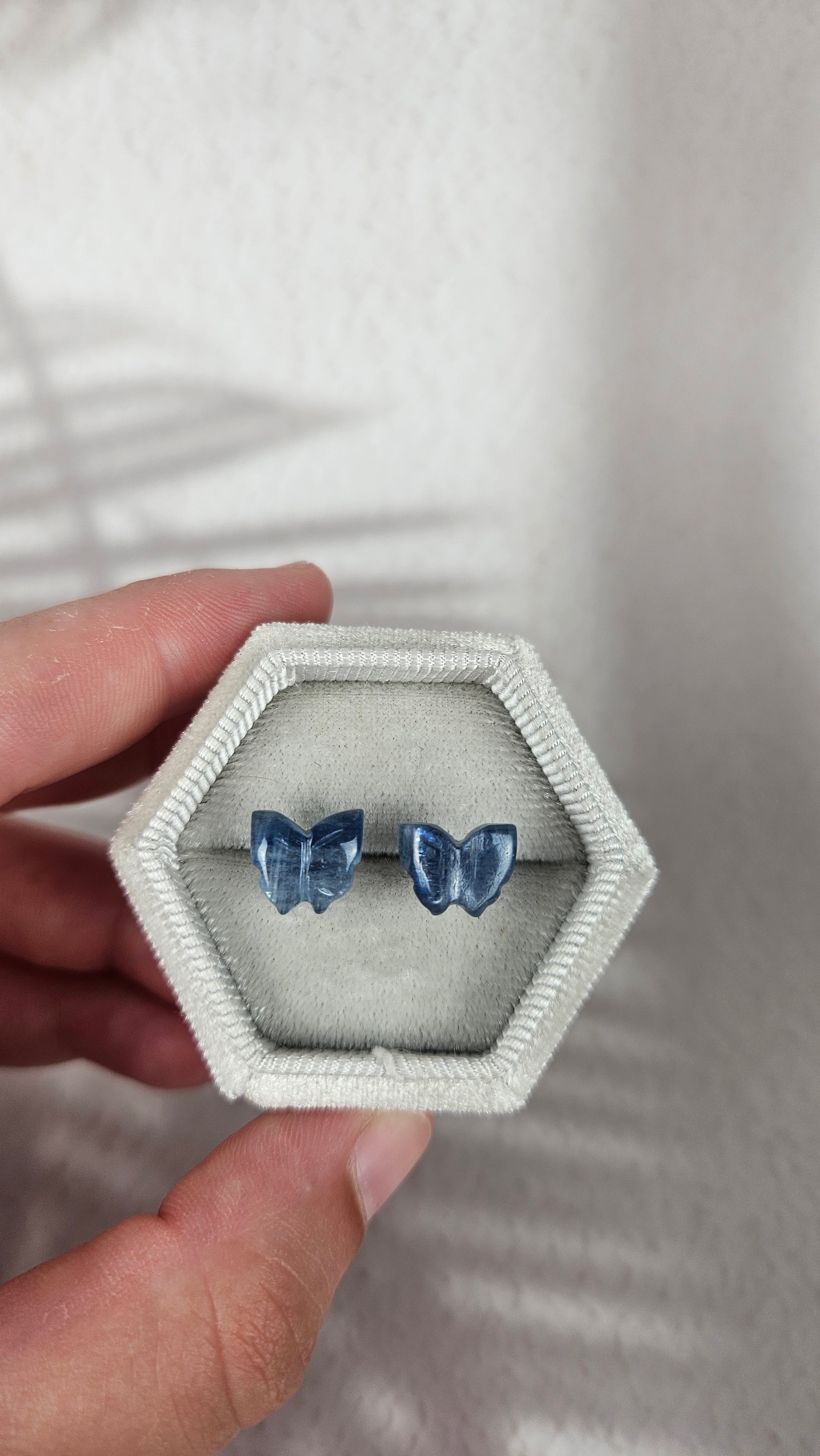 Blaue Fluorit Schmetterlings Ohrstecker (29schf)