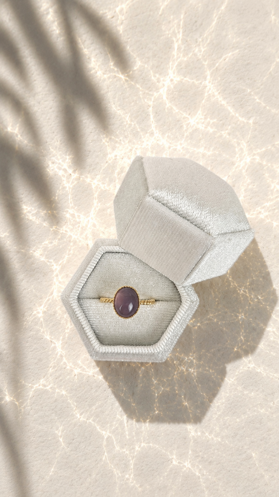 Ovaler Amethyst Ring in Gold (42lo)
