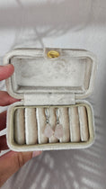Bild in Galerie-Betrachter laden, Diamant Form Creolen in Silber (17bb)

