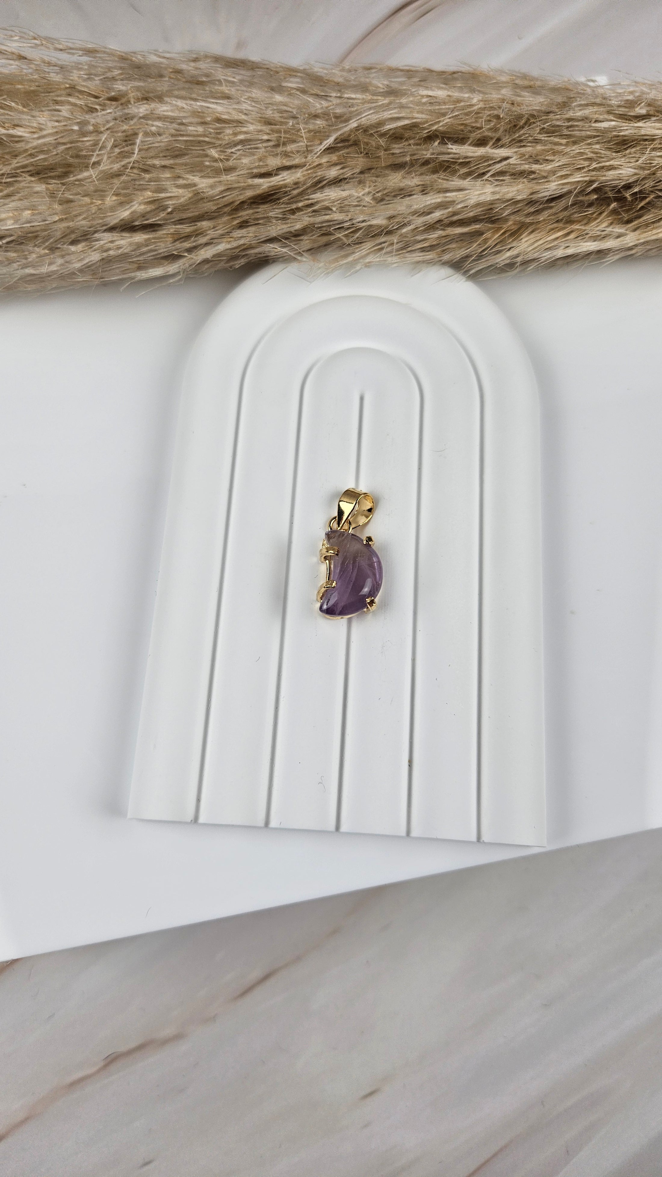 Mini Amethyst Mond Kettenanhänger (22wws)