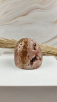 Bild in Galerie-Betrachter laden, Pink Amethyst Freiform (39gg)
