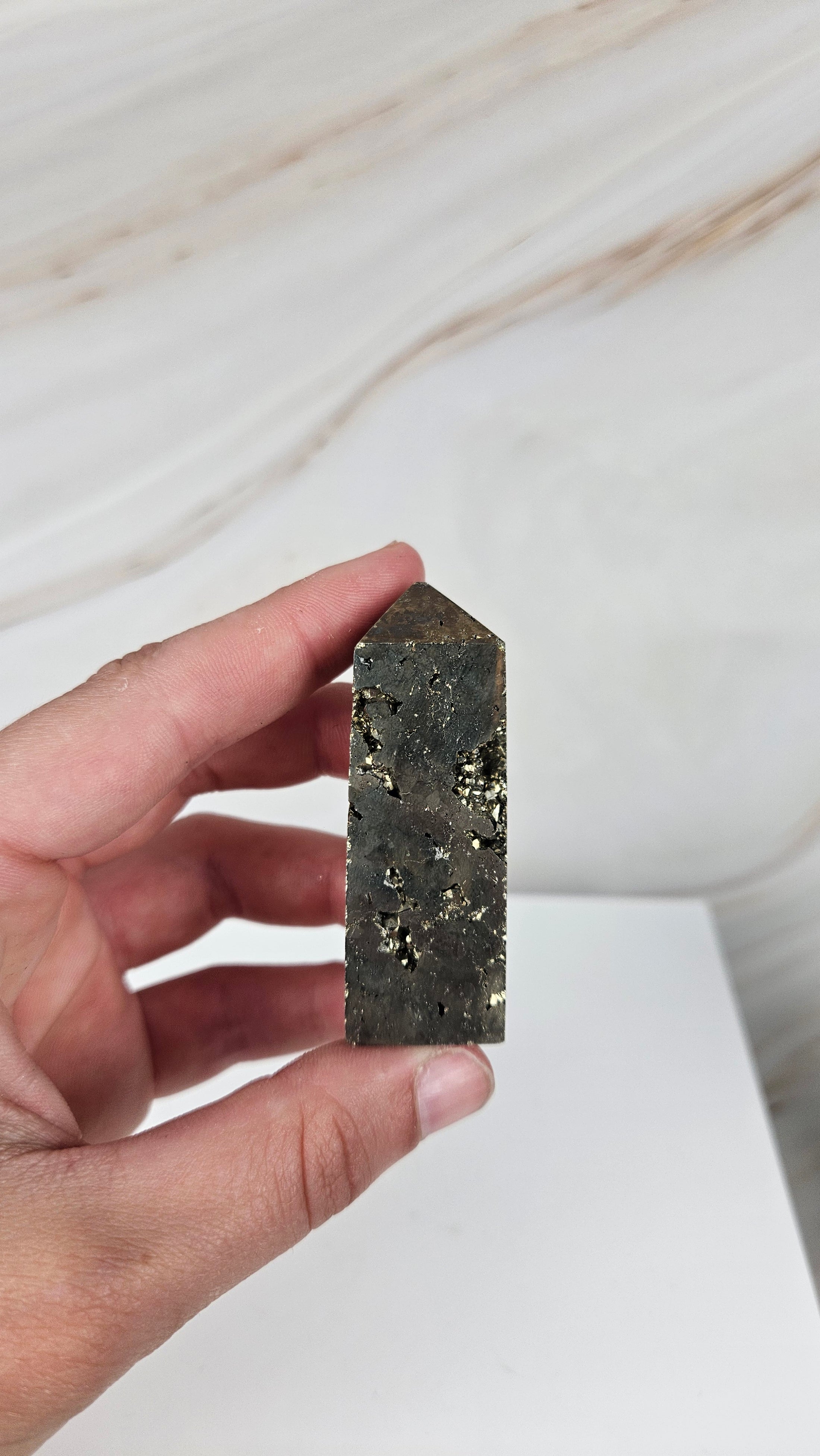 Druzy Pyrit Turm (20a)