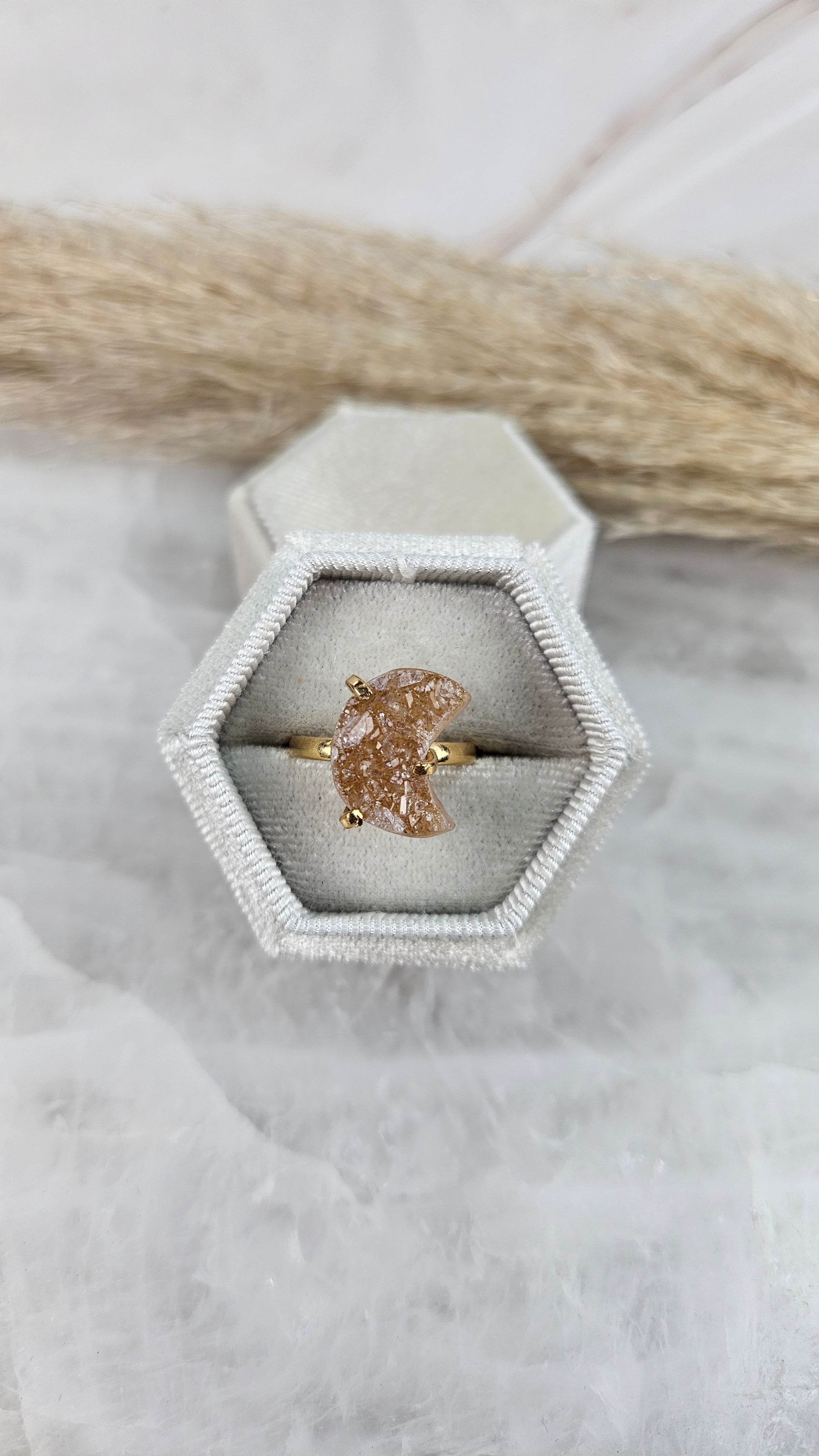 Druzy Amethyst Mond Ring in Gold (34mo)