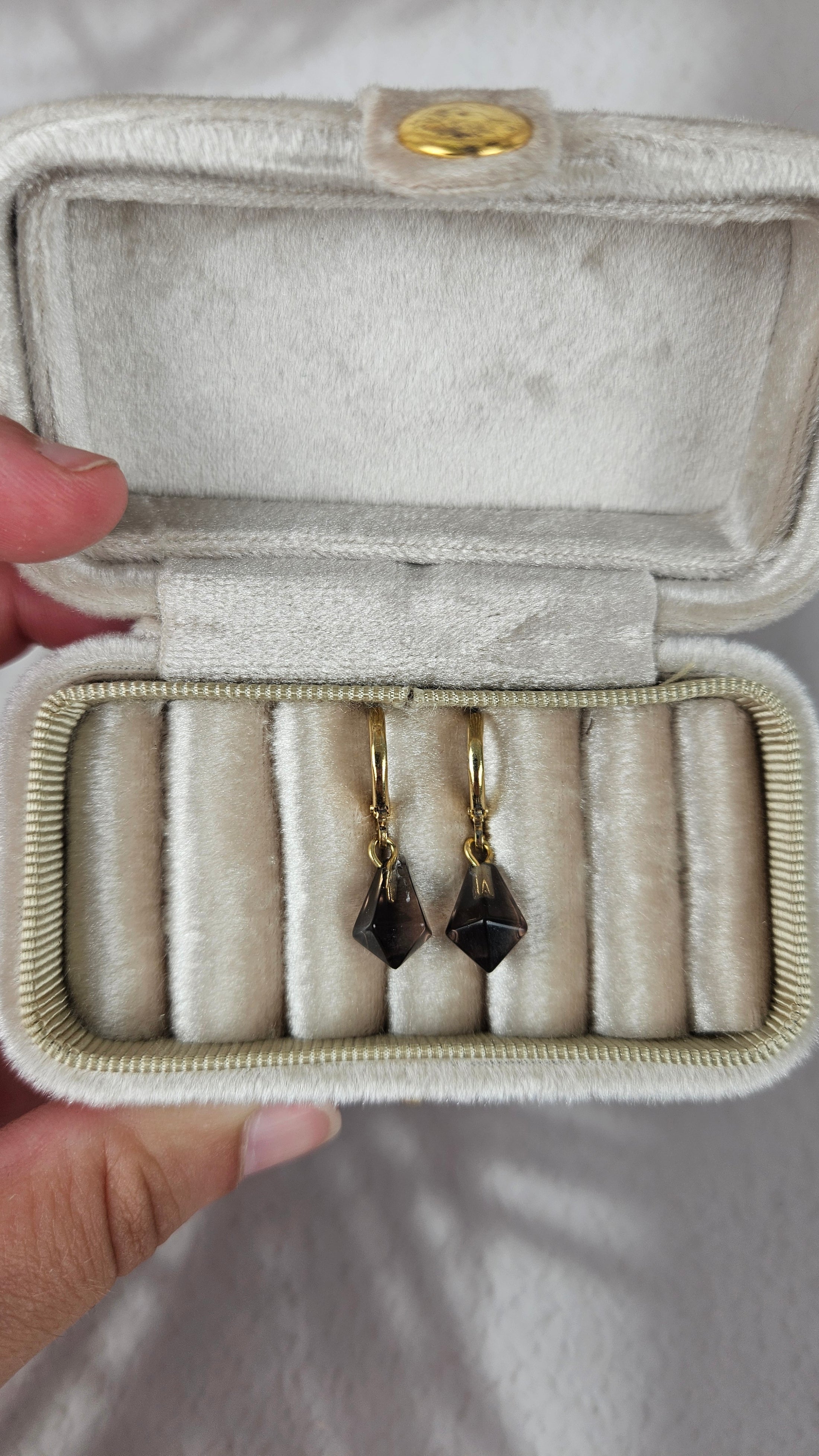 Diamant Form Creolen in Gold (17aa)