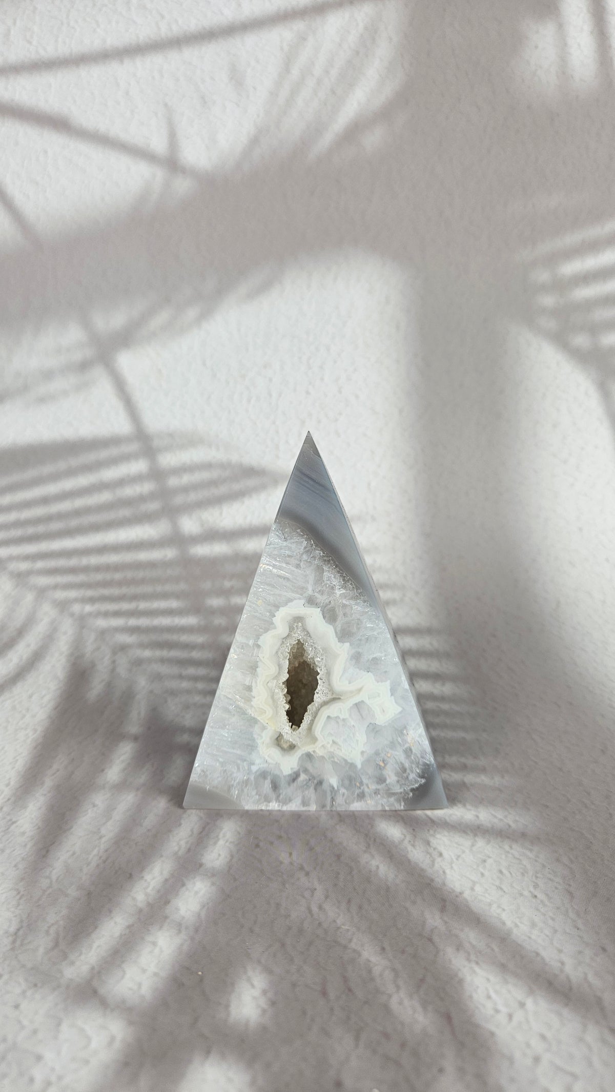 Druzy Achat Pyramide (40wy)