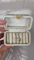Bild in Galerie-Betrachter laden, Diamant Form Creolen in Silber (17bb)
