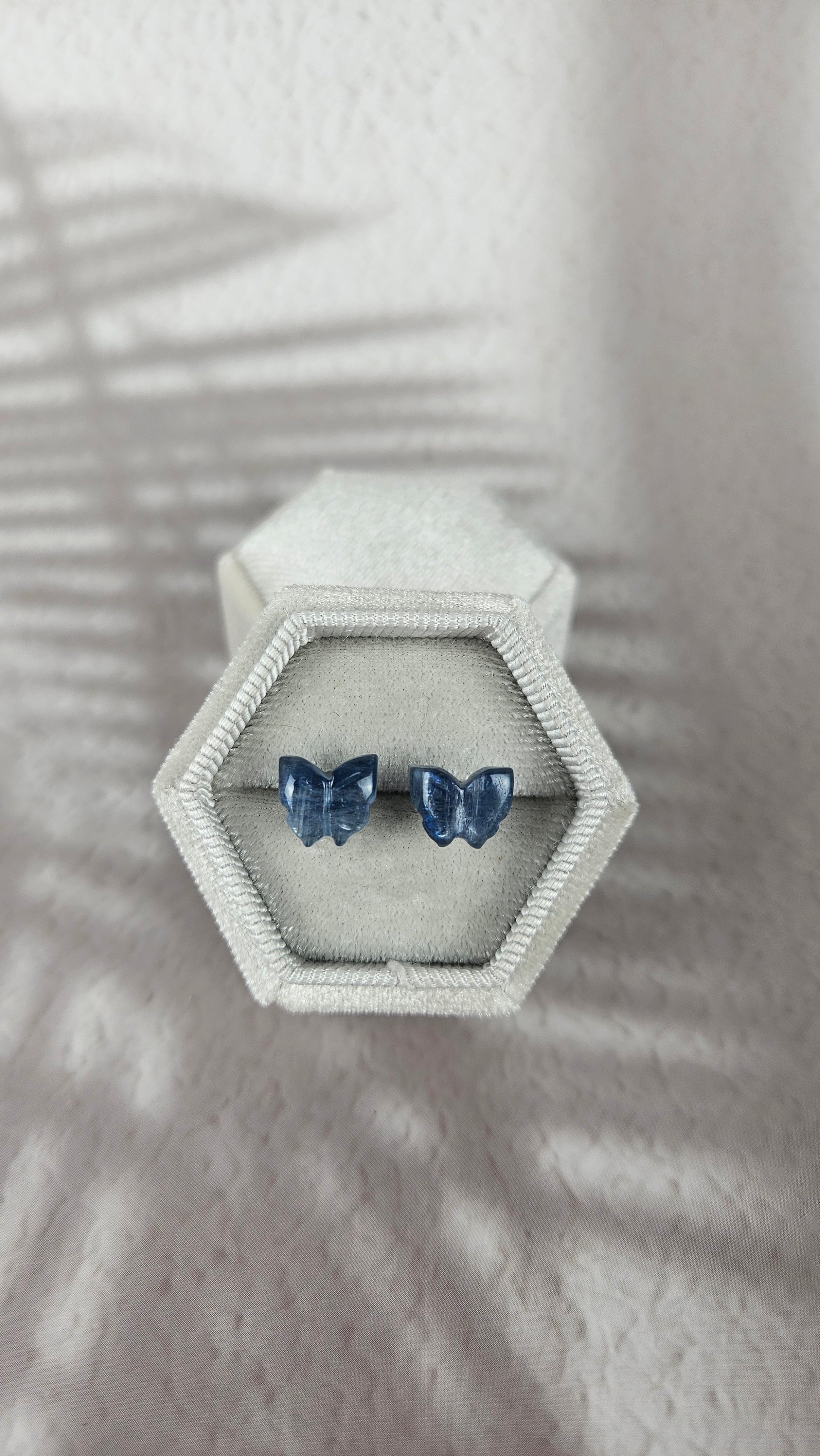 Blaue Fluorit Schmetterlings Ohrstecker (29schf)