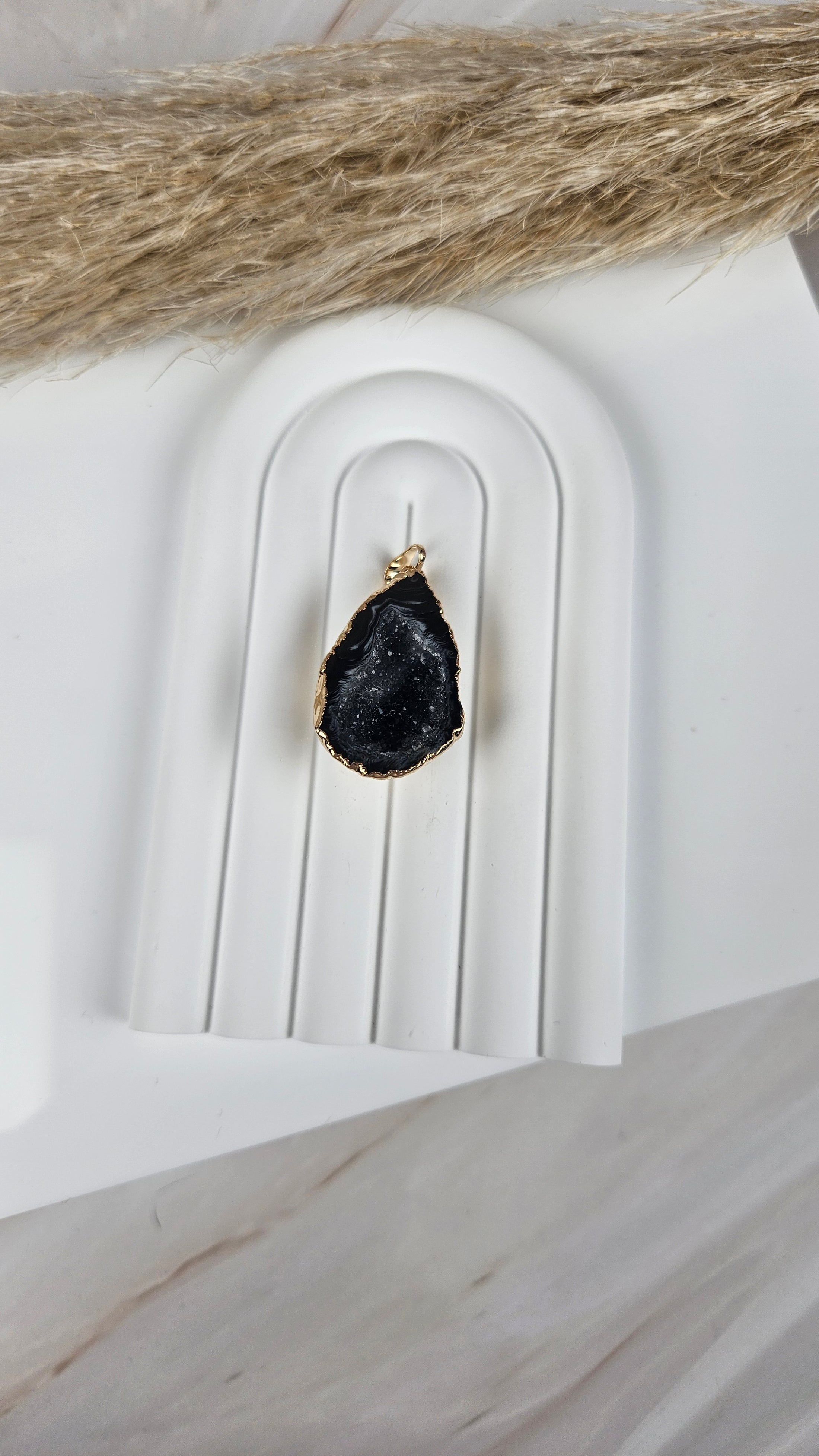 Druzy Geoden Kettenanhänger in Gold (24uud)