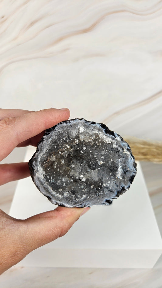 Achat Geode mit Stand (28wa)