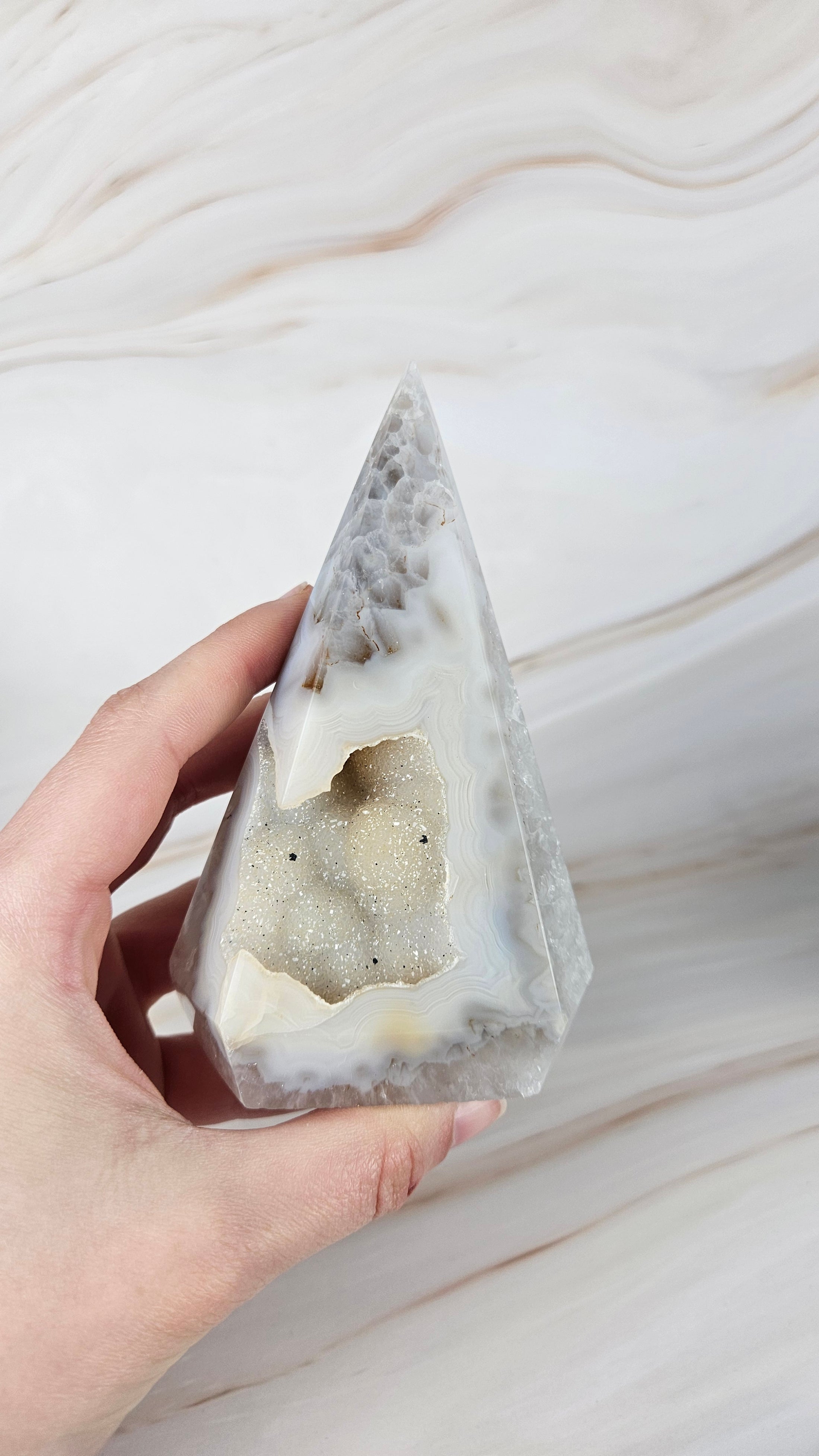 Druzy Achat Pyramide (77is)
