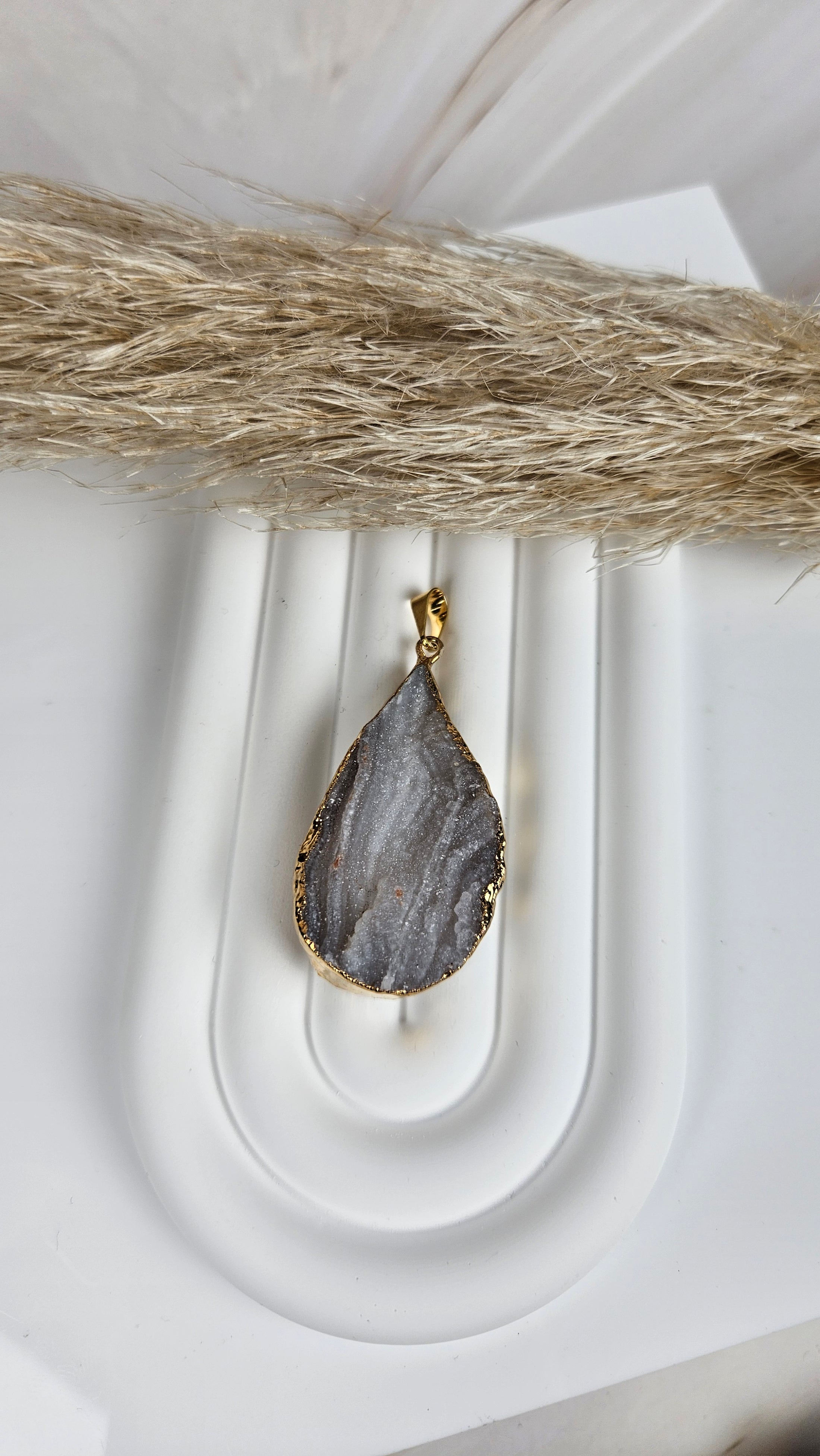 Chalcedon Kettenanhänger (18cal)