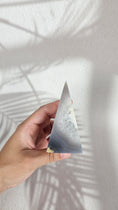 Bild in Galerie-Betrachter laden, Druzy Achat Pyramide (31tt)

