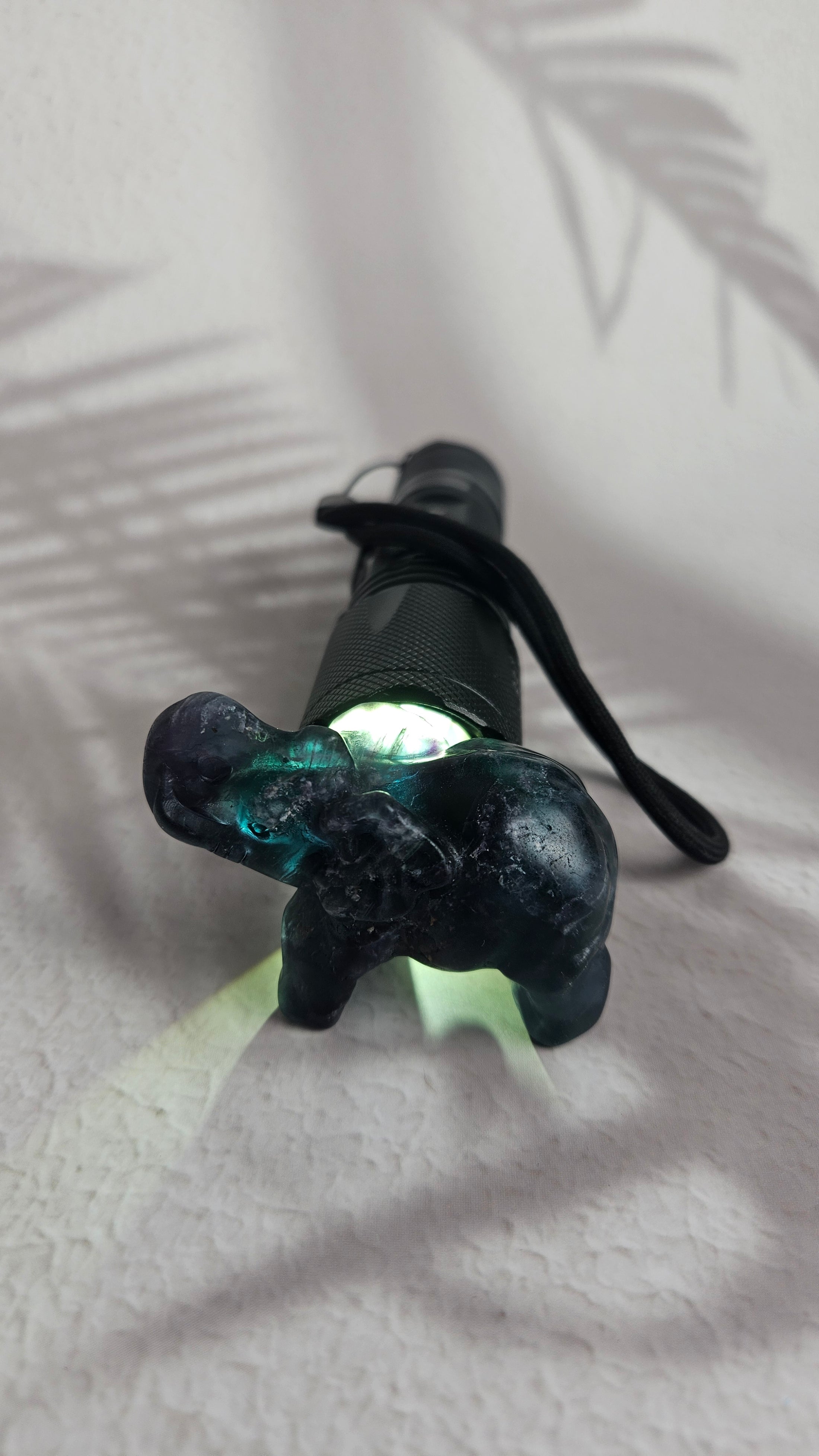 Fluorit Elefant in Grün/Lila/Blau (19flf)