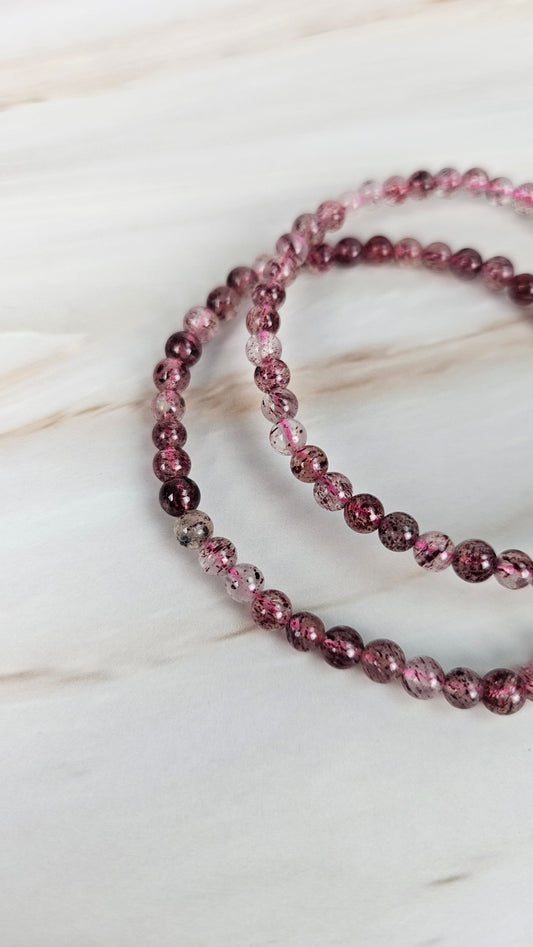 Erdbeerquarz Kugelarmband (14eq)