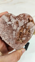 Bild in Galerie-Betrachter laden, Druzy Pink Amethyst Herz mit Stand (49kk)

