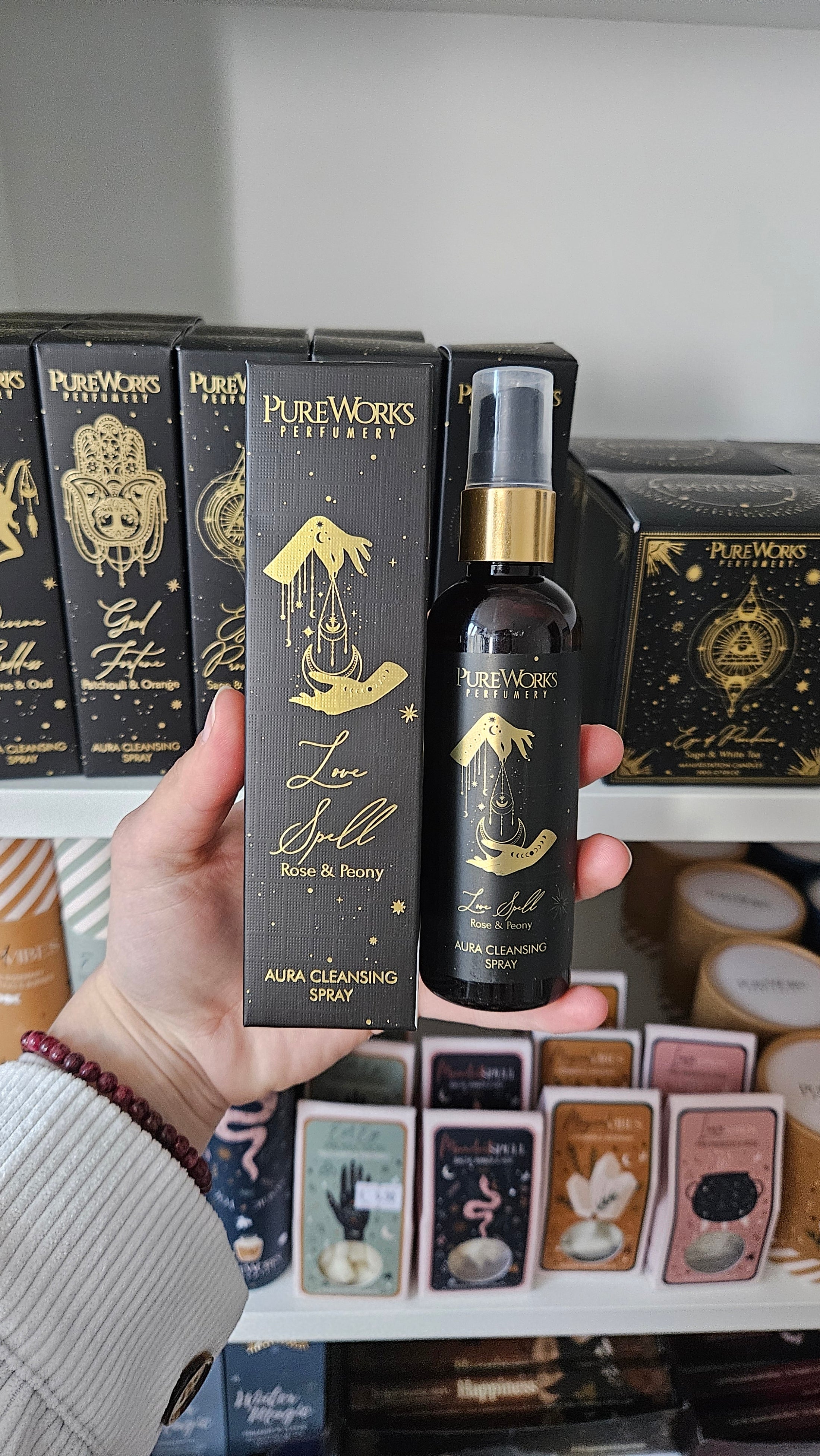 Pure Works Aura Cleansing Spray in verschiedenen Düften