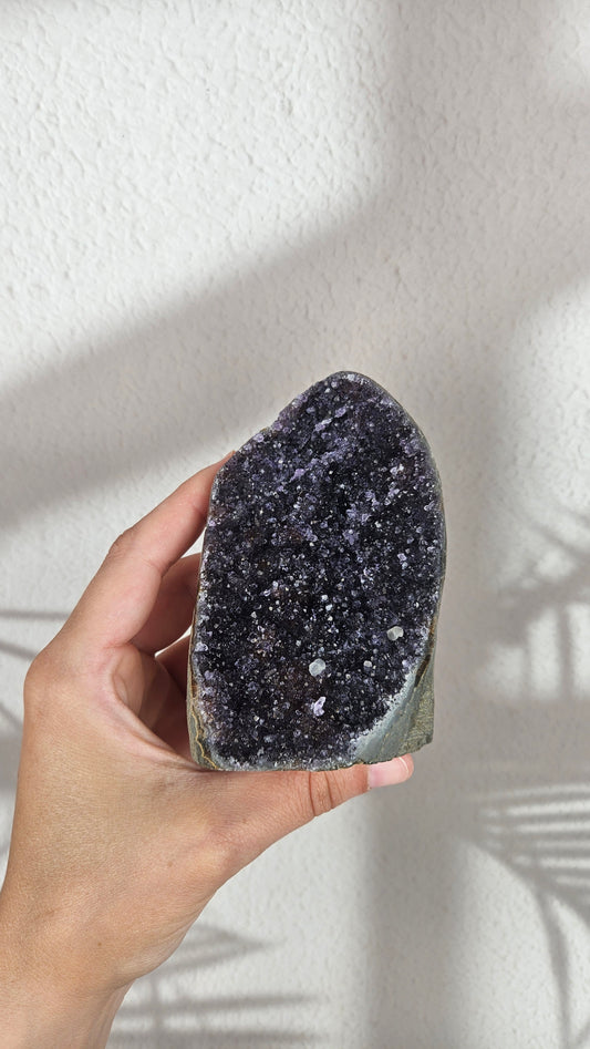Amethyst Cute Base in dunkel Lila aus Brasilien (44tt)
