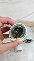 Bild in Galerie-Betrachter laden, Mystery Achat Geode L
