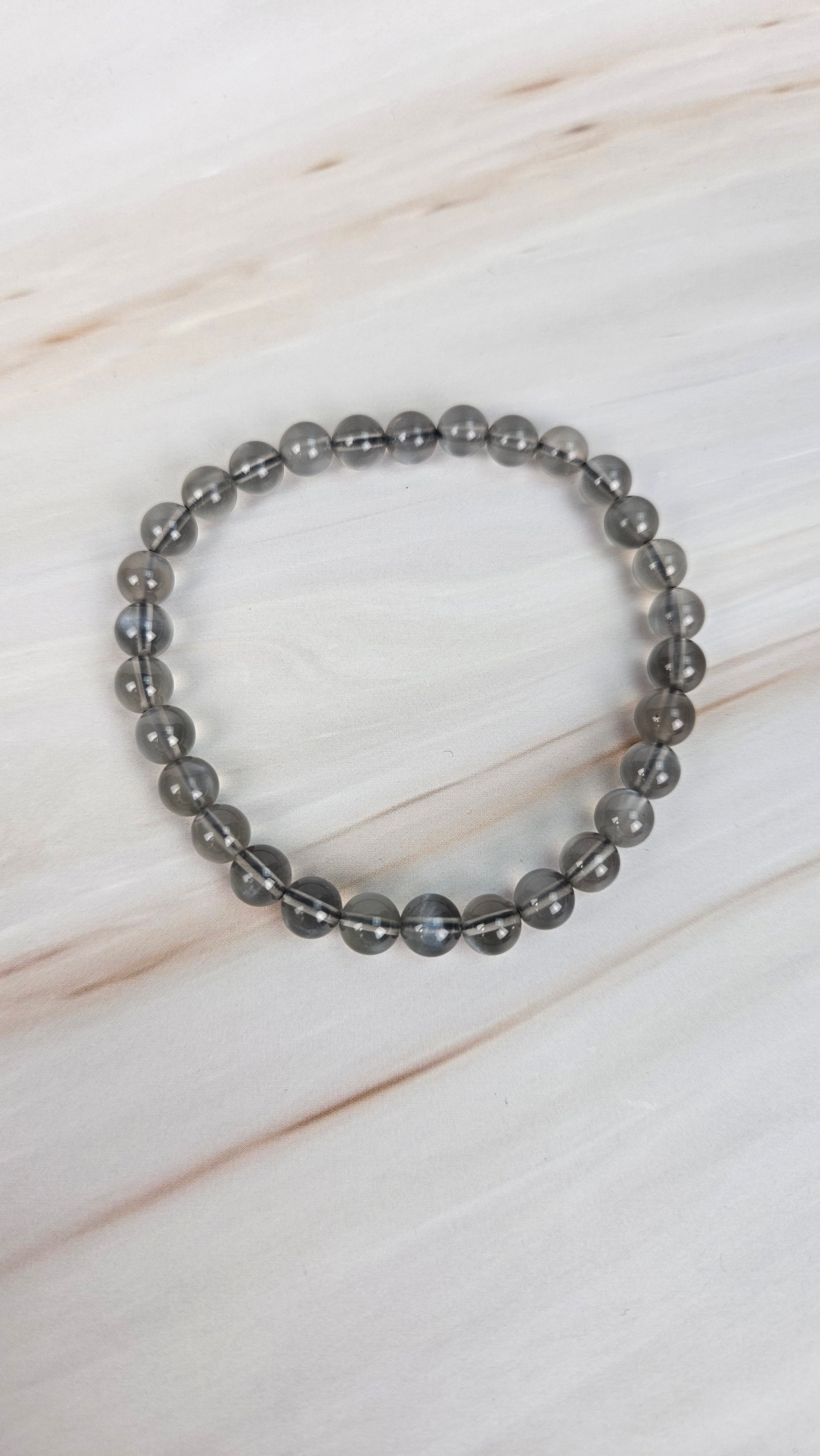 Grauer Mondstein Kugelarmband (17gmo)