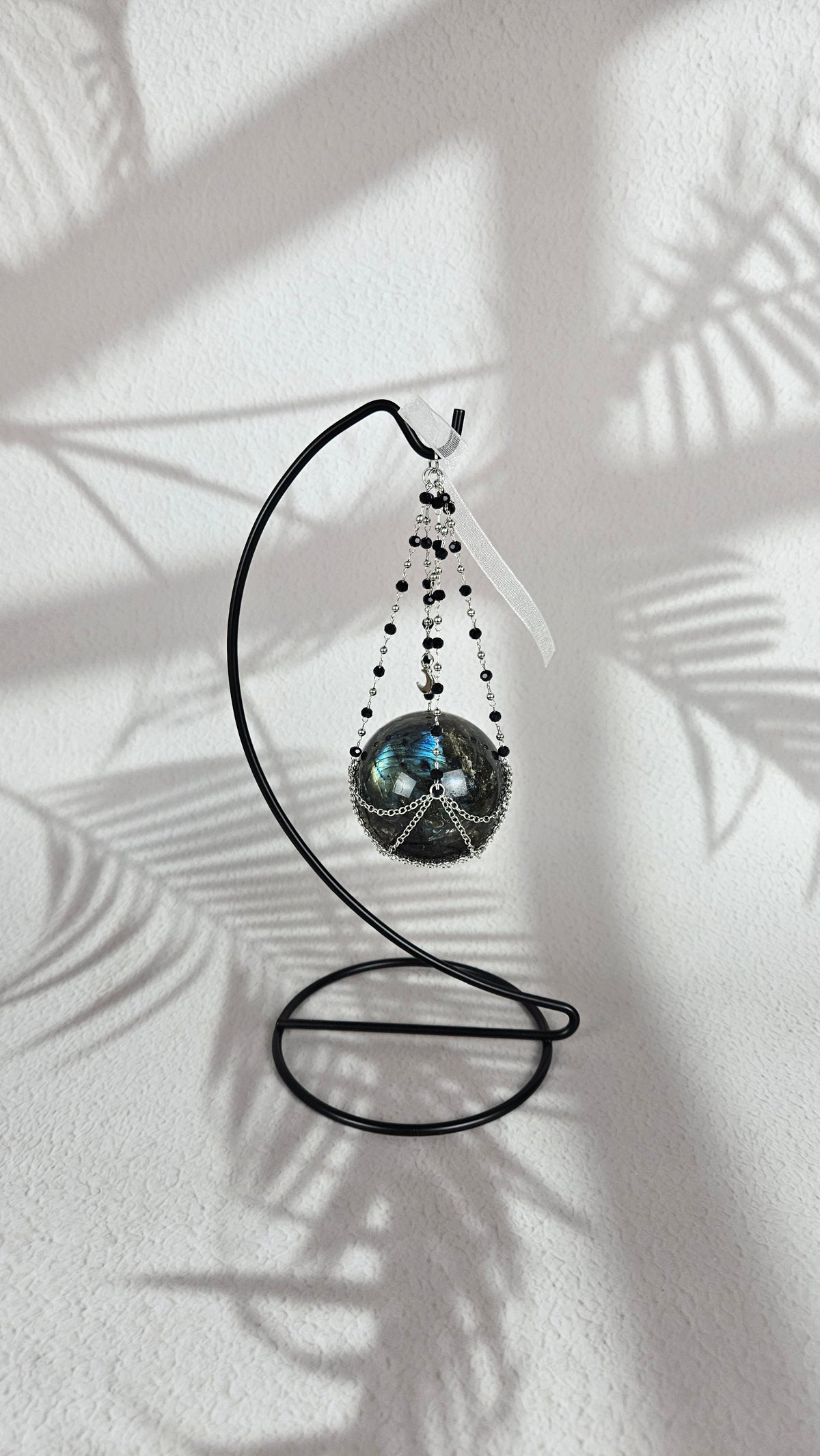 Kugelständer mit Hängekette in Schwarz (19ss)