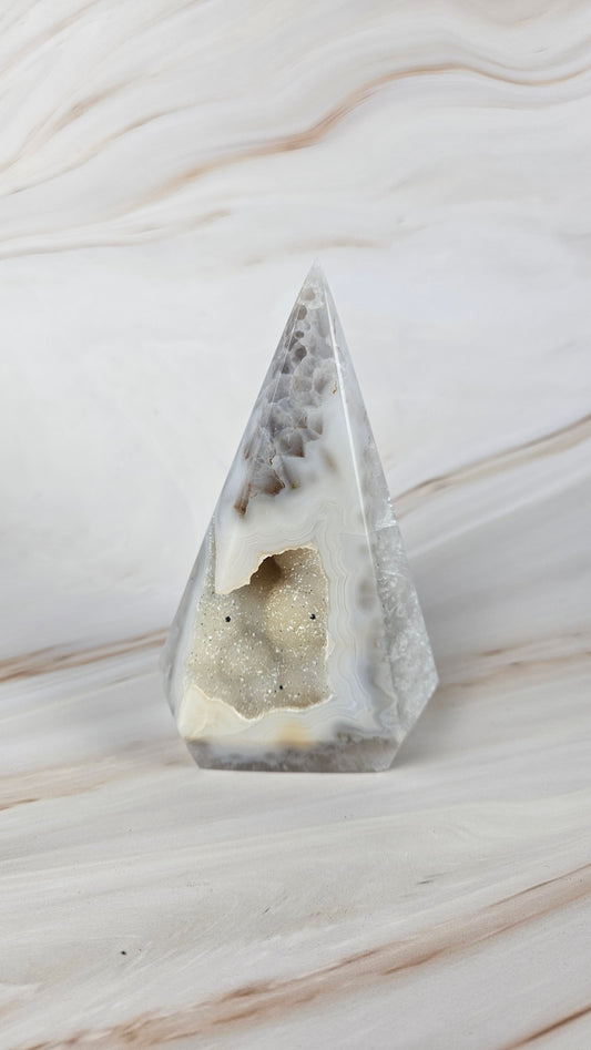 Druzy Achat Pyramide (77is)