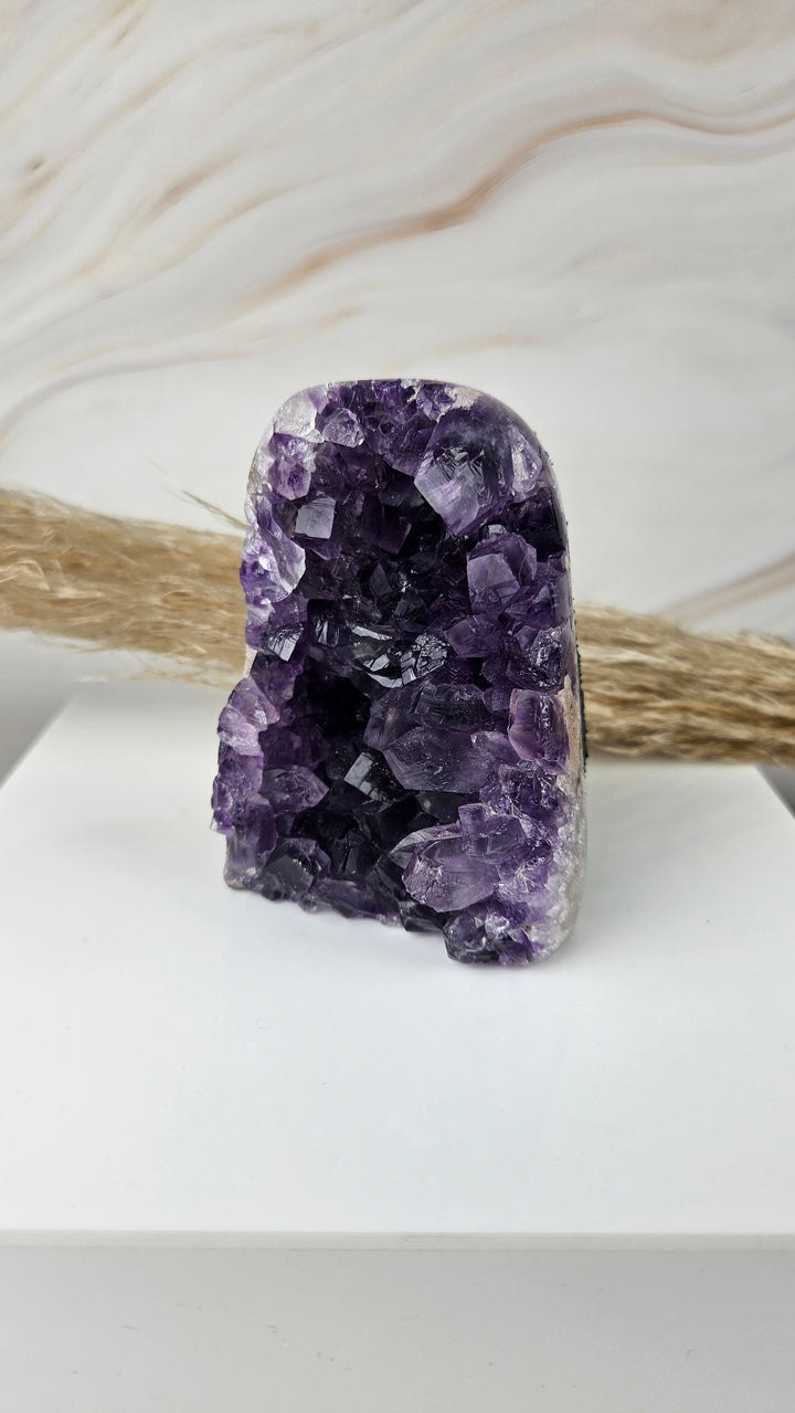 Amethyst Cut Base (36iyy)