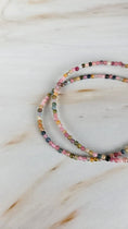 Bild in Galerie-Betrachter laden, Faccetiertes buntes Turmalin Armband mit Magnetverschluss (19btu)
