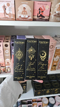 Bild in Galerie-Betrachter laden, Pure Works Aura Cleansing Spray in verschiedenen Düften
