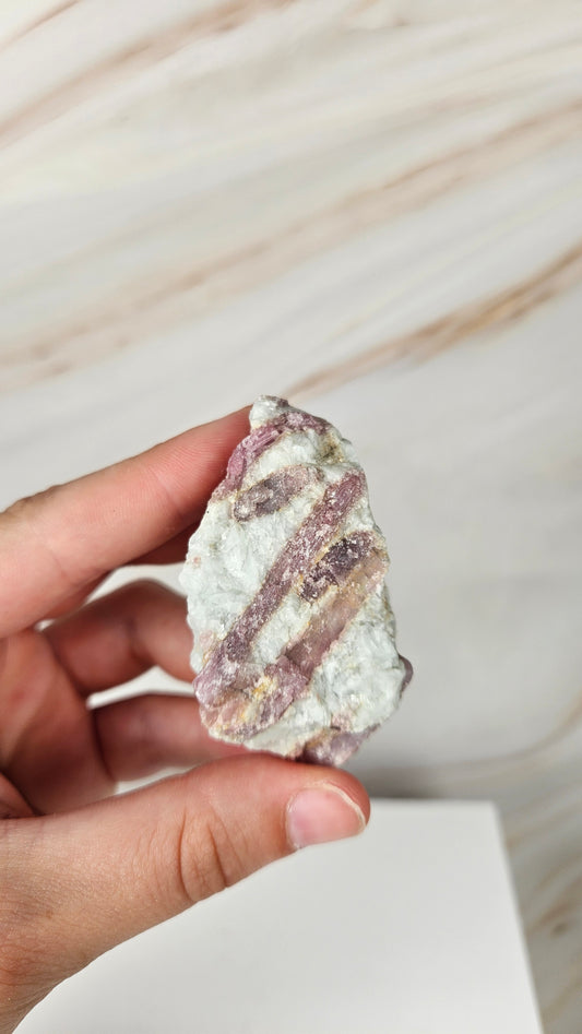 Pinker Turmalin Rohstein (13uu)